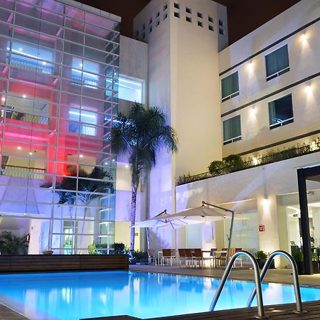 Radisson Poliforum Plaza Hotel León Esterno foto