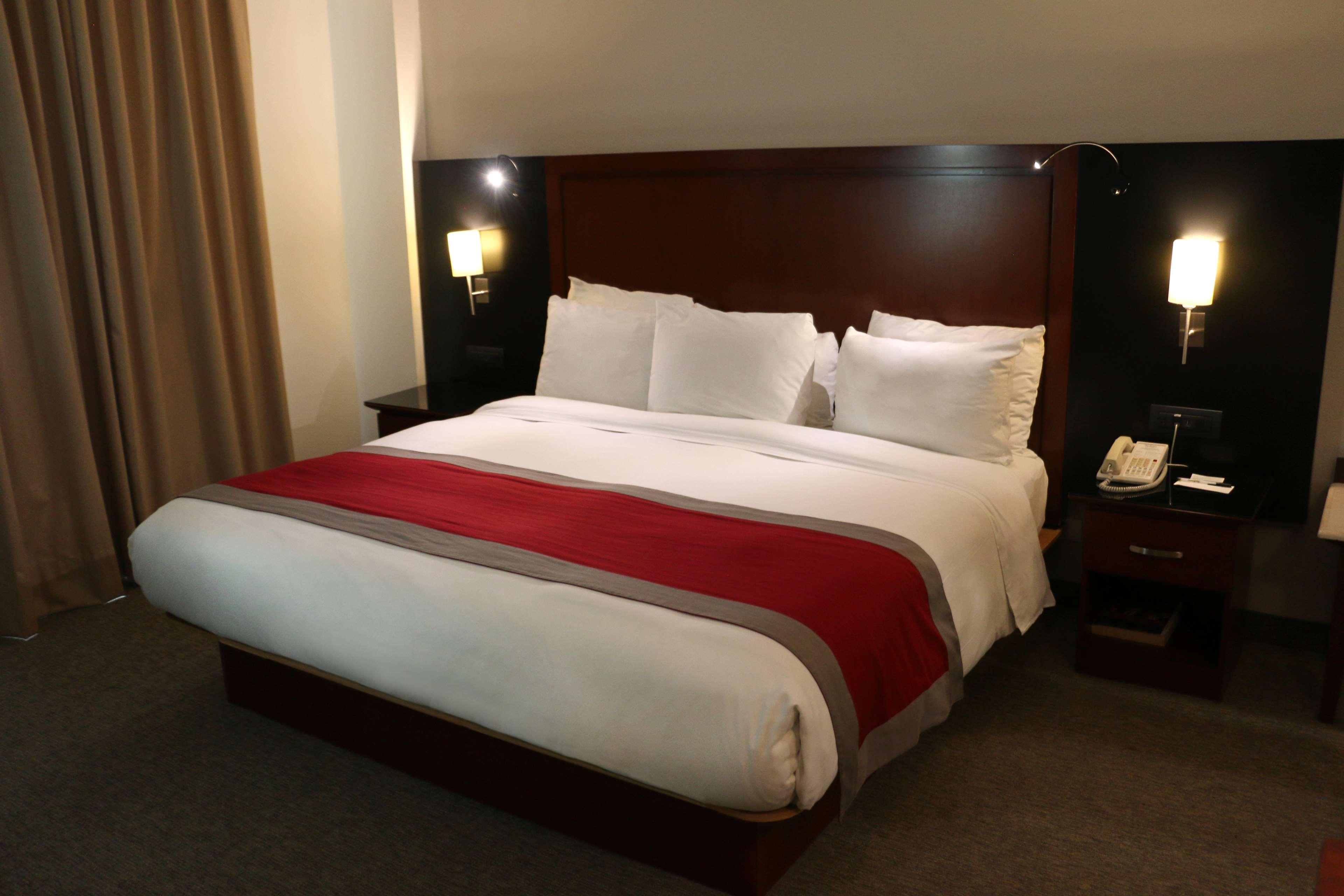 Radisson Poliforum Plaza Hotel León Esterno foto